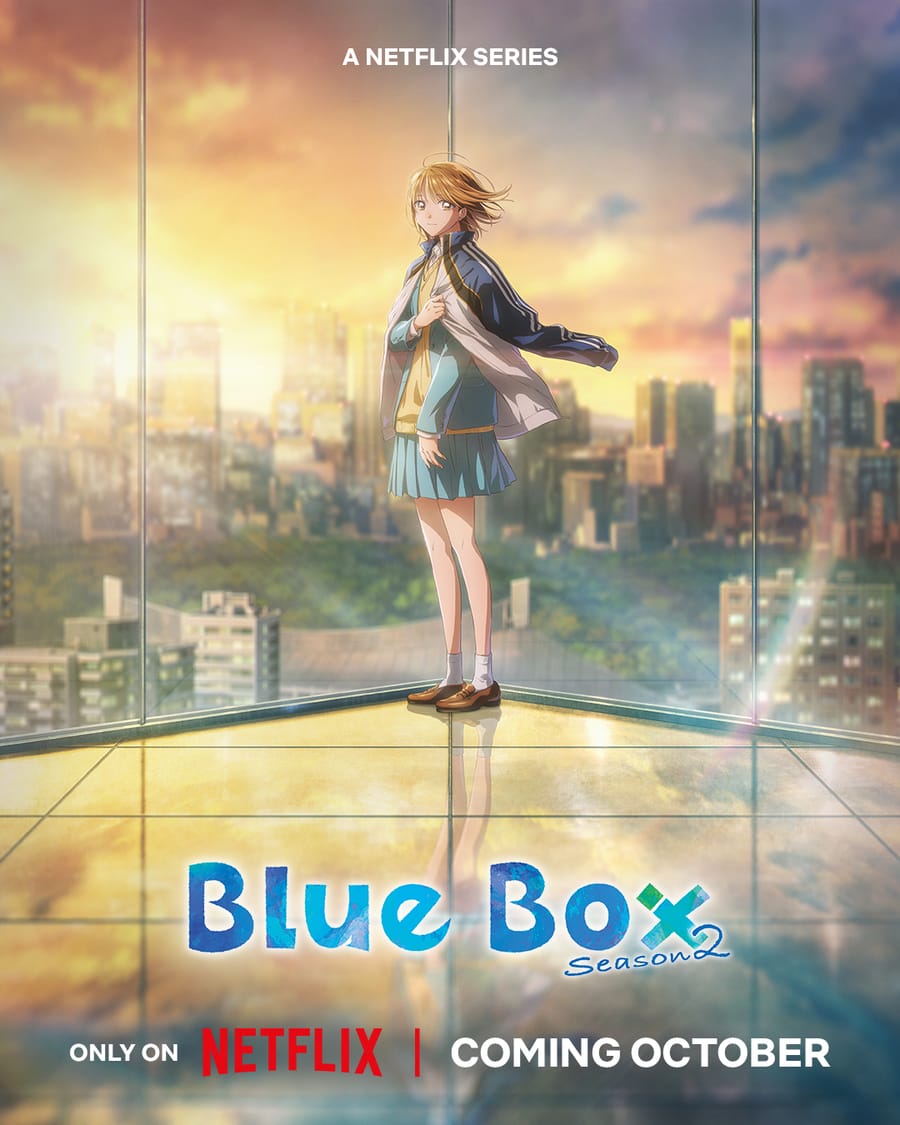 Visual de Netflix de la temporada 2 de Blue Box: Chinatsu Kano de pie con la chaqueta deportiva al viento, en una sala de cristal frente a una ciudad al atardecer, sobre el logo de la serie